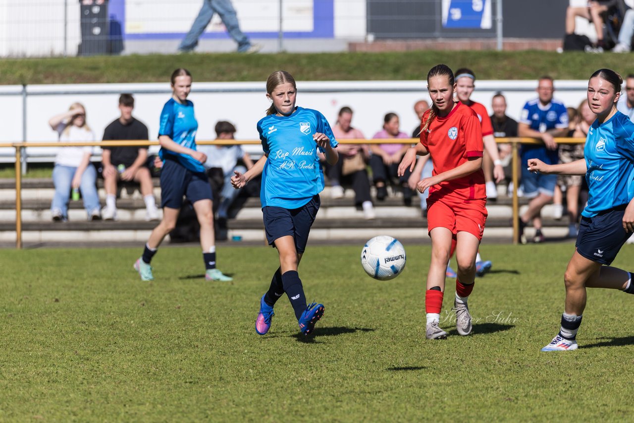 Bild 114 - wBJ TuS Rotenhof - Holstein Kiel : Ergebnis: 1:4